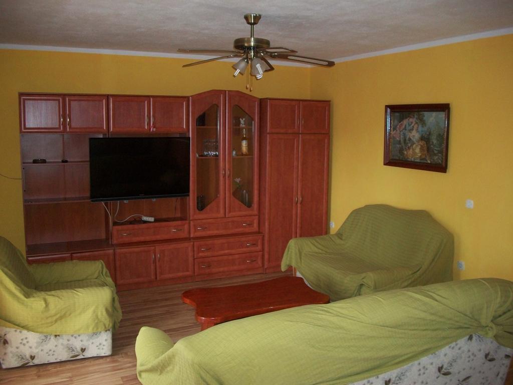 Apartment Luka Trogir Exterior photo