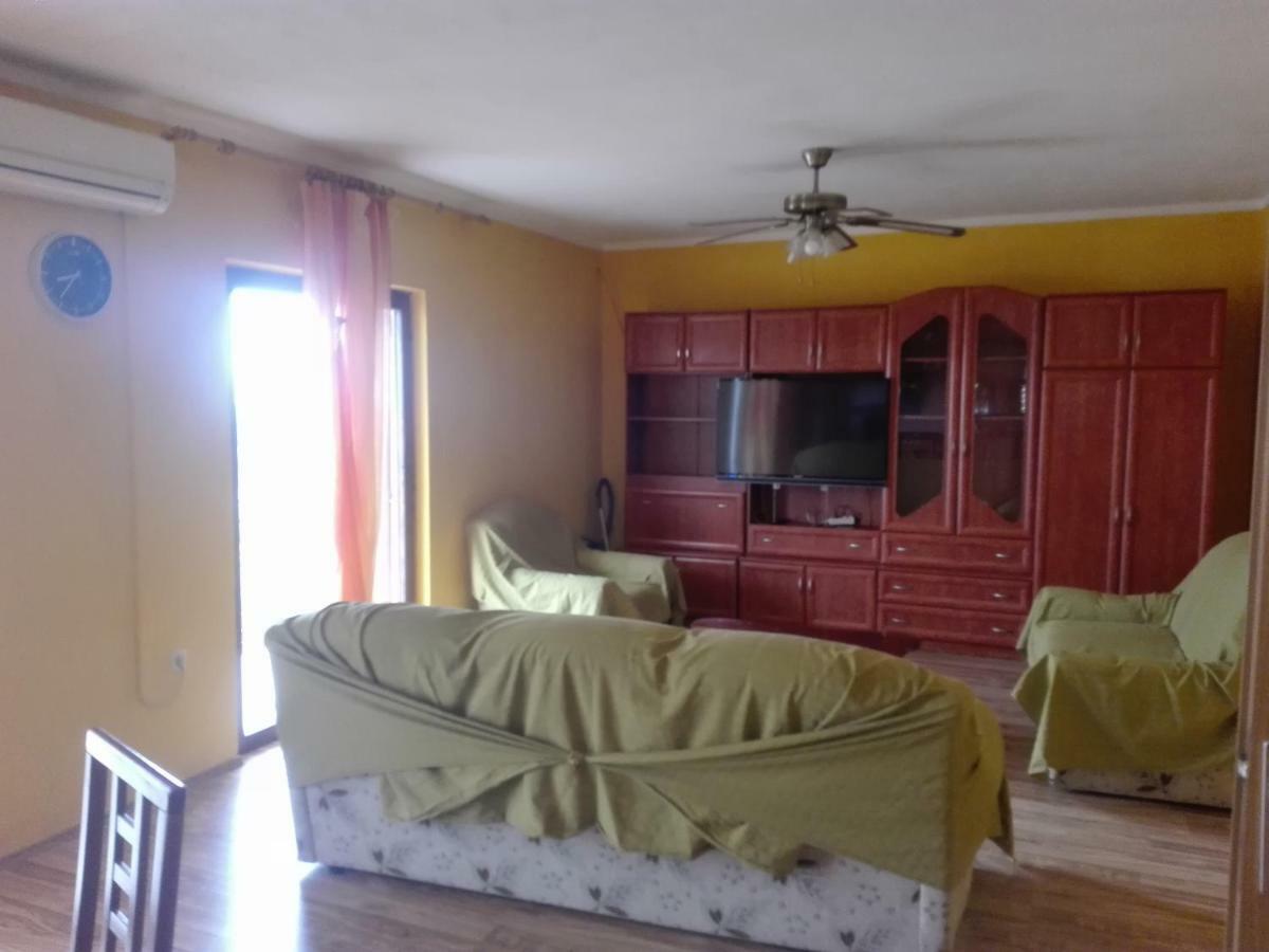 Apartment Luka Trogir Exterior photo